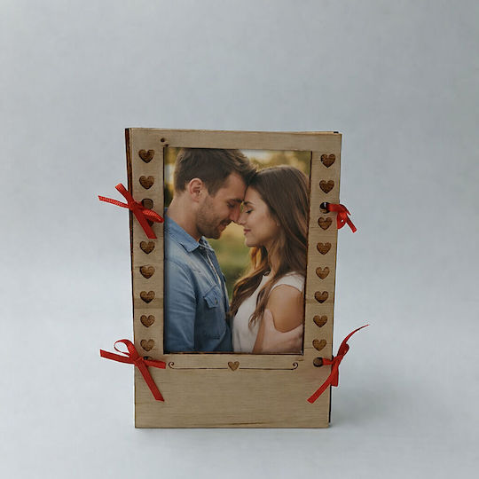 ToXylo Frame Wooden Heart Shaped with Beige Frame