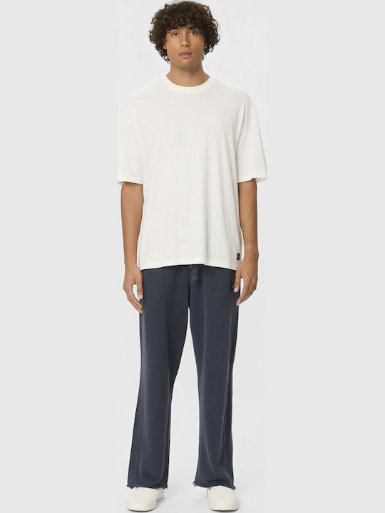 T-shirt White