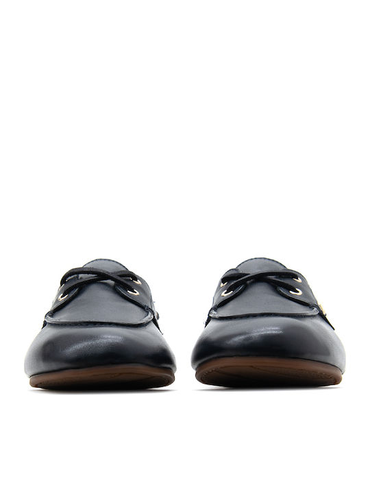Tommy Hilfiger Leather Women's Boat Shoes in Blue Colour