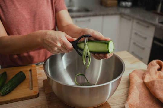 Fiskars Αποφλοιωτής/Καθαριστής Φρούτων & Λαχανικών με Λεπίδα Julienne από Ανοξείδωτο Ατσάλι Fiskars Αποφλοιωτής/Καθαριστής Φρούτων & Λαχανικών με Λεπίδα Julienne από Ανοξείδωτο Ατσάλι