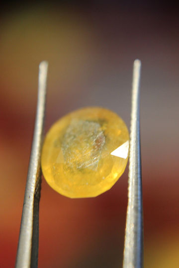 Композитен Корунд-Стъкло 4.70ct