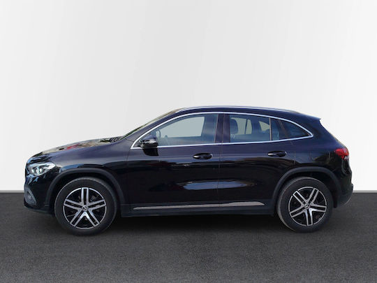 Mercedes-Benz GLA 180 д Авто '22