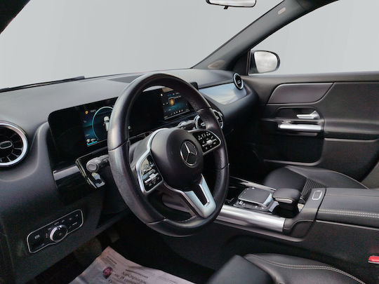 Mercedes-Benz GLA 180 д Авто '22