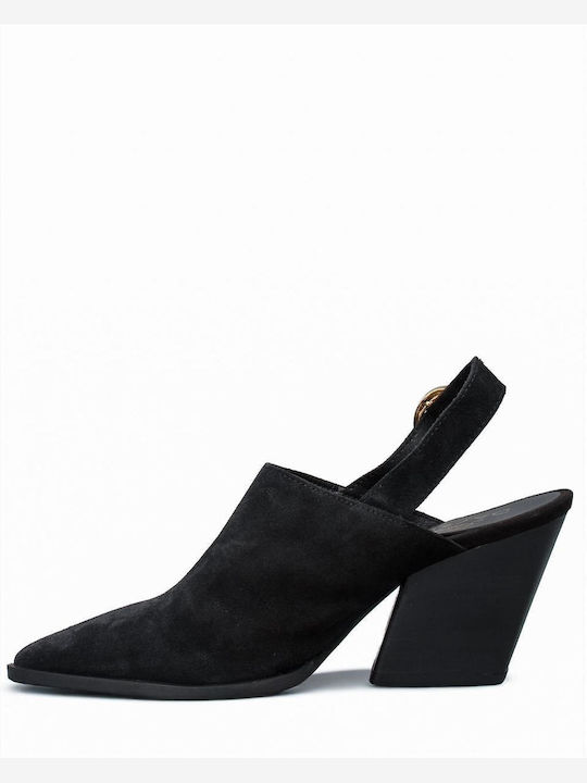 Schwarze Pumps