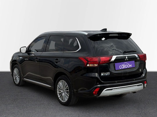 Mitsubishi Motors Outlander 2.4 PHEV Instyle Navi Plus Auto 4WD PHEV (Plug In) '20