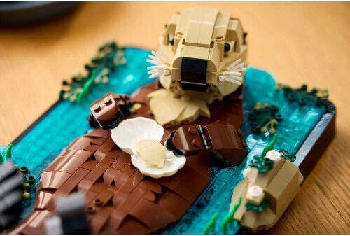 LEGO Ideas Floating Sea Otters for 18+ Years 1234 Pieces