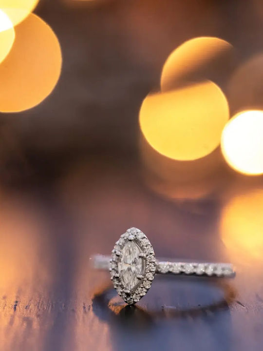Single Stone Rosette Ring in 18K White Gold with Diamond