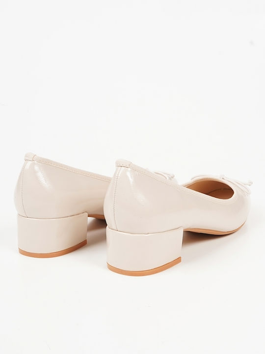 Damen Ballerinas Spitz zulaufend in Beige Farbe