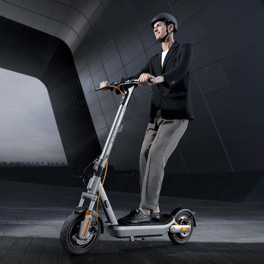Xiaomi Електрически Скутер 6 Max Електрическа Тротинетка с 25km/h Максимална Скорост и 70km Автономия в Черен Цвят