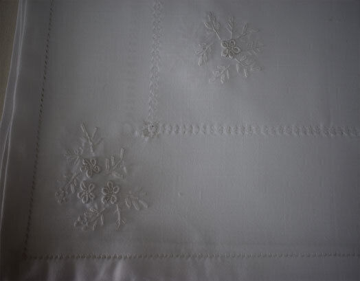 VS Home Față de Masă cu Broderie Albă 140x180cm