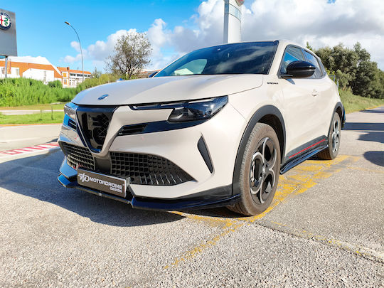 Промоционален Мастпие Alfa Romeo Junior 2024 2 Броя Черен Лъскав K227-002