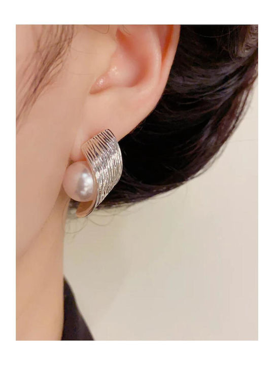 Stud Earrings With Pearls