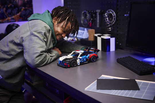 LEGO Technic BMW M4 GT3 EVO Race Car for 11+ Years 747 Pieces
