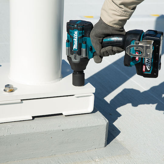 Makita XGT Brushless Impact Wrench Battery 40V 2x2.5Ah with Socket 1/2"