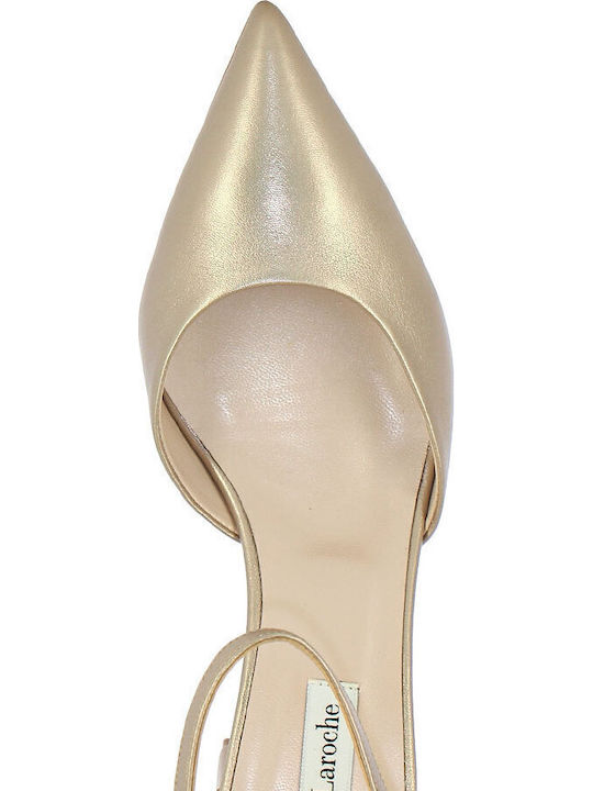 Pumps Mit Mittelhohem Beigem Absatz