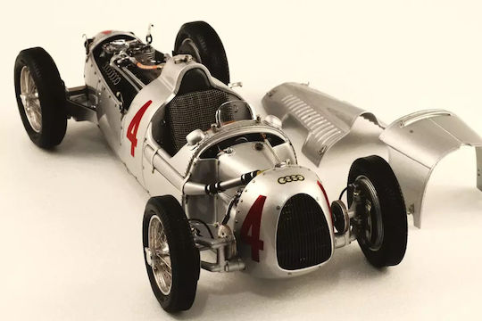 Cmc 1/18 Auto Union Type C 1936 Starting Number 4 Limited To 5000 Pieces M-073