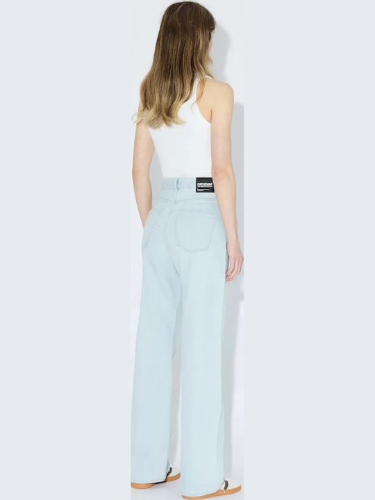 Women's Jean Pants In Straight Leg Style