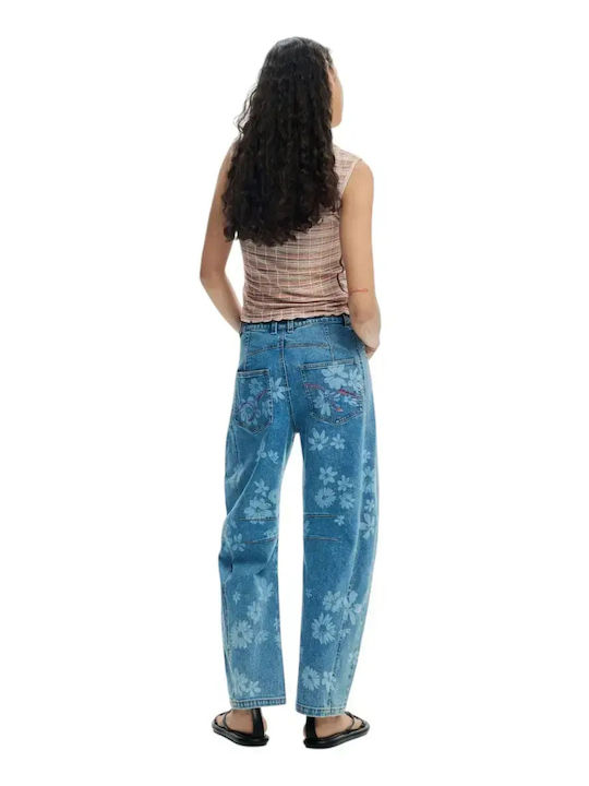 Women's Jean Pants in Slim Fit