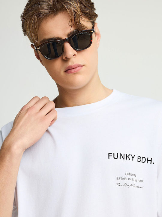 T-shirt White