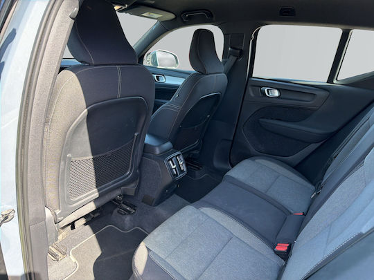 Volvo XC40 MHEV B3 2.0 AT Core '22