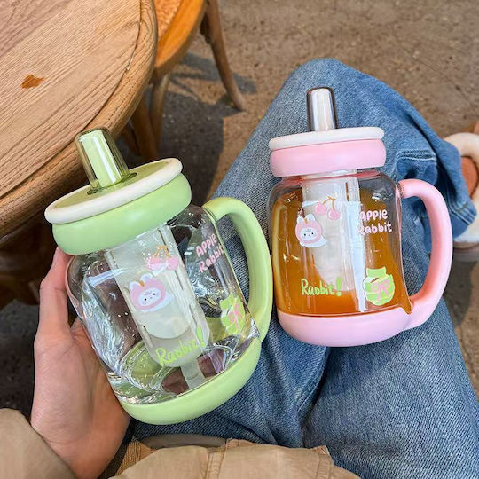 Baby- und Kleinkindbecher aus Kunststoff