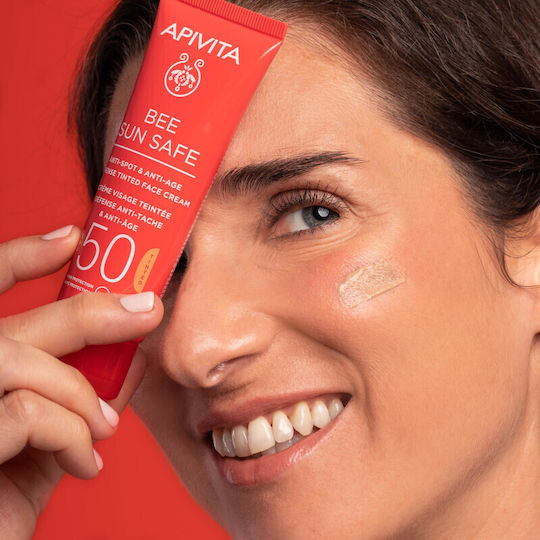 Apivita Bee Sun Safe Anti-spot & Anti-age Αδιάβροχη Αντηλιακή Κρέμα Προσώπου SPF50 με Χρώμα Tinted 50ml