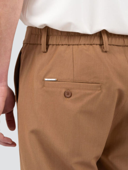 Elastic Trousers in Regular Fit Cinnamon
