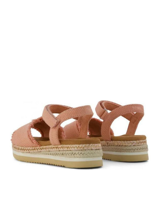 Toms