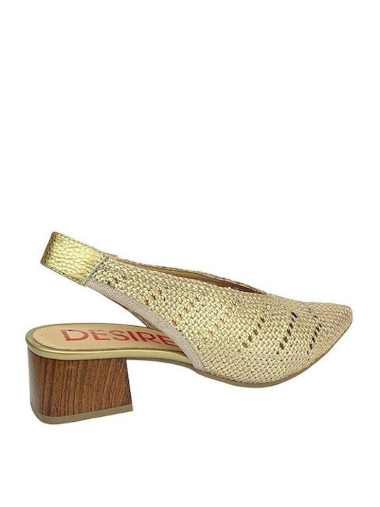 Goldene Pumps