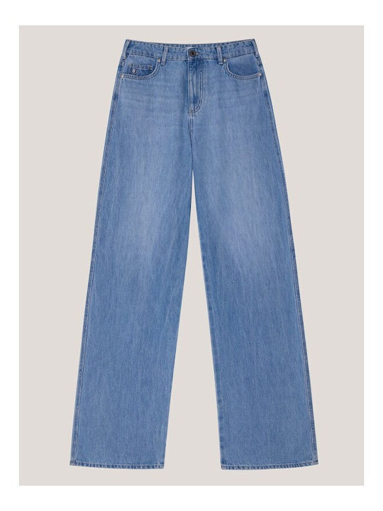 Women's Jean Pants in Wide Leg Style