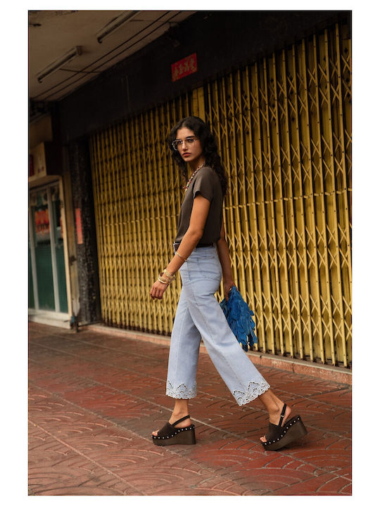 Women's Jean Pants in Wide Leg Style