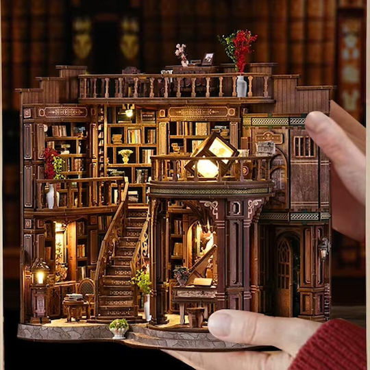 Миниатюрна Къща Book Nook Бяла Зала