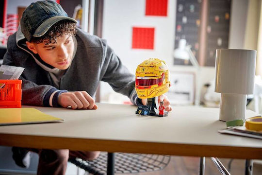 LEGO Editions Scuderia Ferrari HP Lewis Hamilton Helmet за 14+ Години 884 Бройки