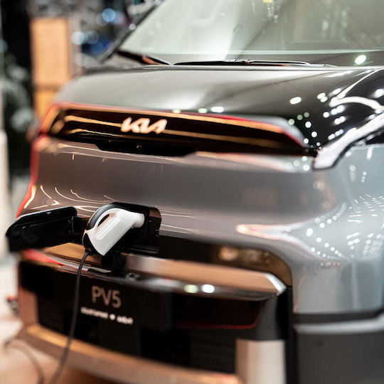 Hypercharge Compact Преносима Зарядна Станция 3.7kW с Вграден Кабел Тип 2