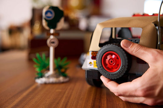 LEGO Jurassic World Jurassic Park Jeep Wrangler За 18+ Години 1924 Бройки