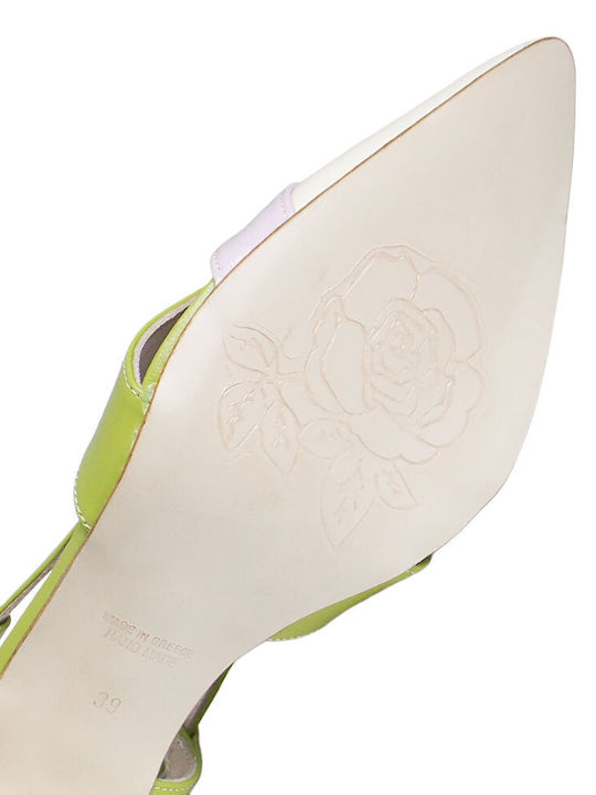 Leder Pumps mit Mittelhohem Absatz in Elfenbein