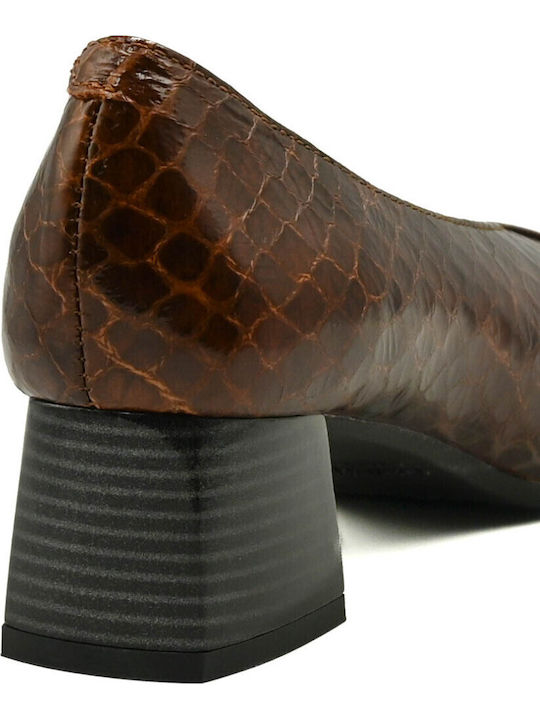Leder Pumps mit niedrigem Absatz Braun