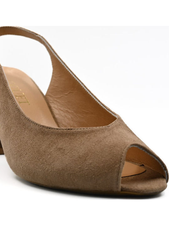 Suede Pumps Mit Mittelhohem Beigem Absatz