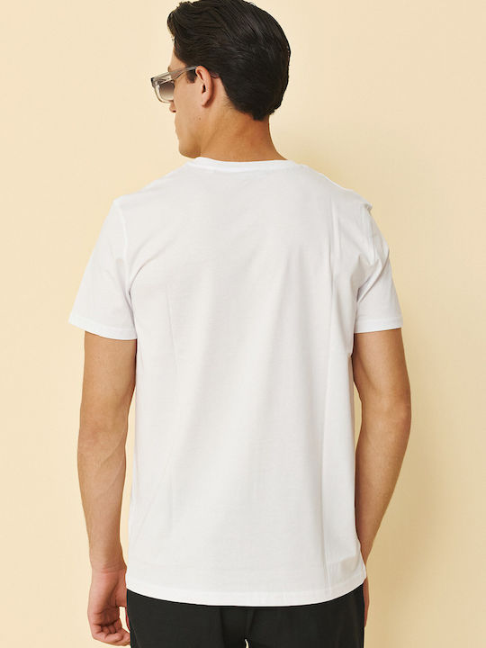 T-shirt White