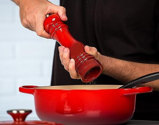 Le Creuset Manual Pepper Mill 21cm