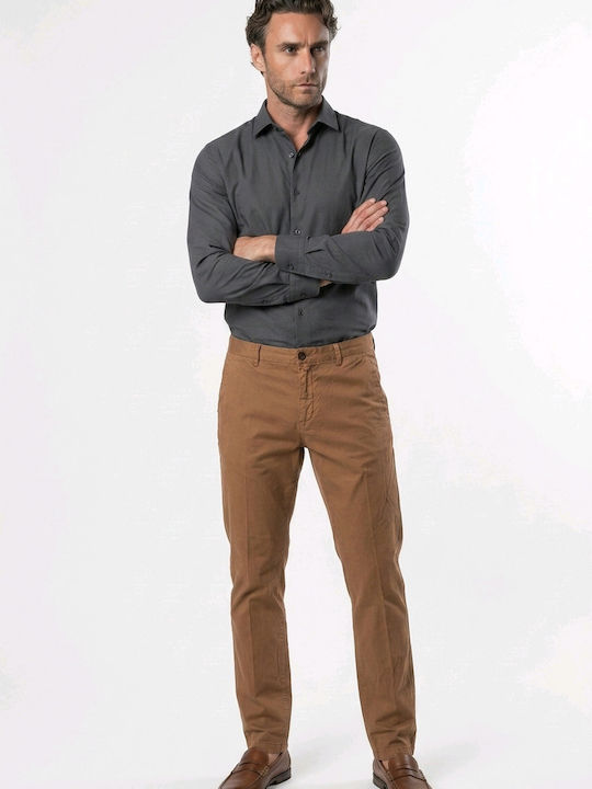 Chino Trousers In Slim Fit Brown