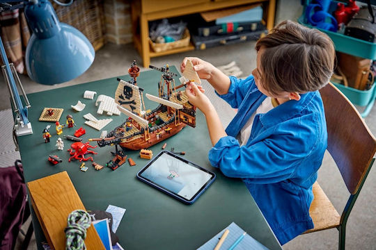 LEGO Creator Corabie Piraților pentru 9+ Ani 1074 Bucăți