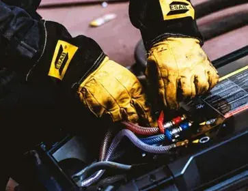 Esab Robust Feed Pro Welding Machine MAG / MIG / MMA / TIG with Maximum Welding Current 550A and Duty Cycle 50%