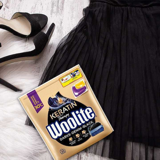 Reckitt Laundry Detergent for Black & Colored Clothes 33 Capsules