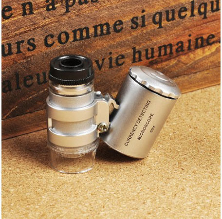 Handheld Magnifying Lens with Light