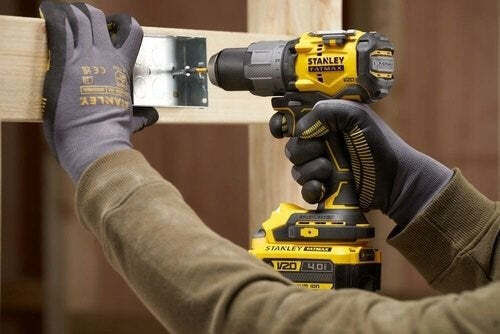 Stanley FATMAX Ударен Двигател За Бормашина На Батерия Безчетков 18V 2x2Ah