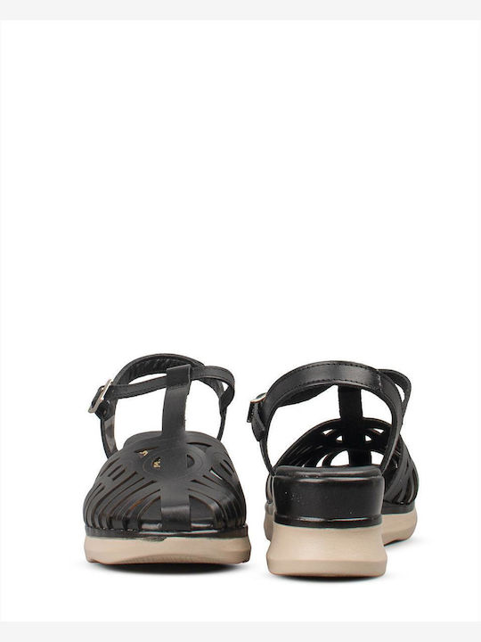 Marila Footwear