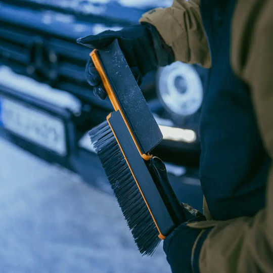Fiskars Стъргалка за лед за кола С четка