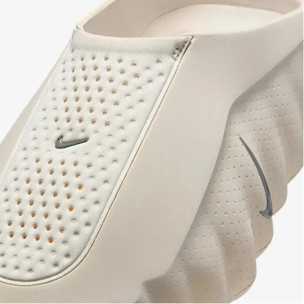 Nike Mind 001 Șlapi Pentru Bărbați Light Bone/Hyper Crimson/Buff