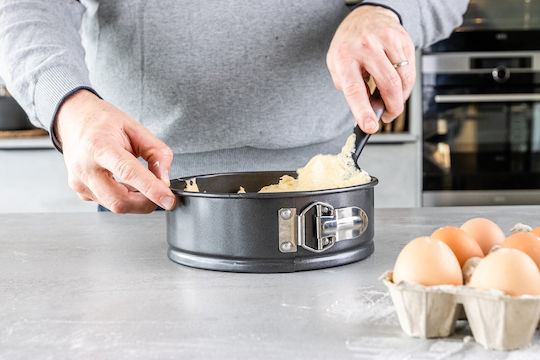 Kitchen Craft Bakeware Tin For Cake Round 2 Pieces